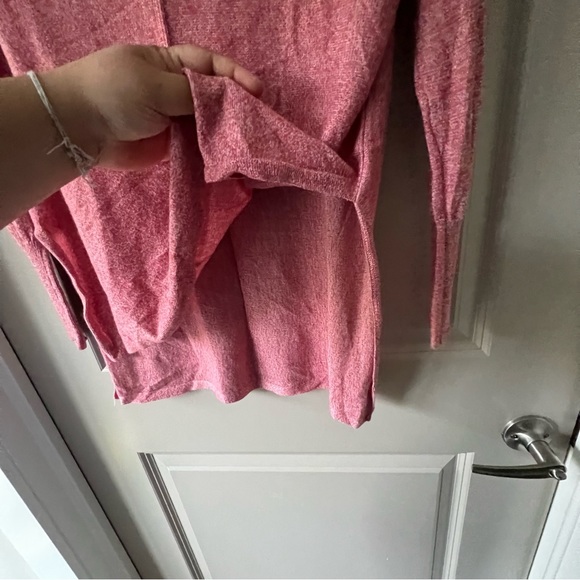 2/$10! Poof! cotton high-low tunic long sleeve crew neck sweater pink small - Picture 9 of 11